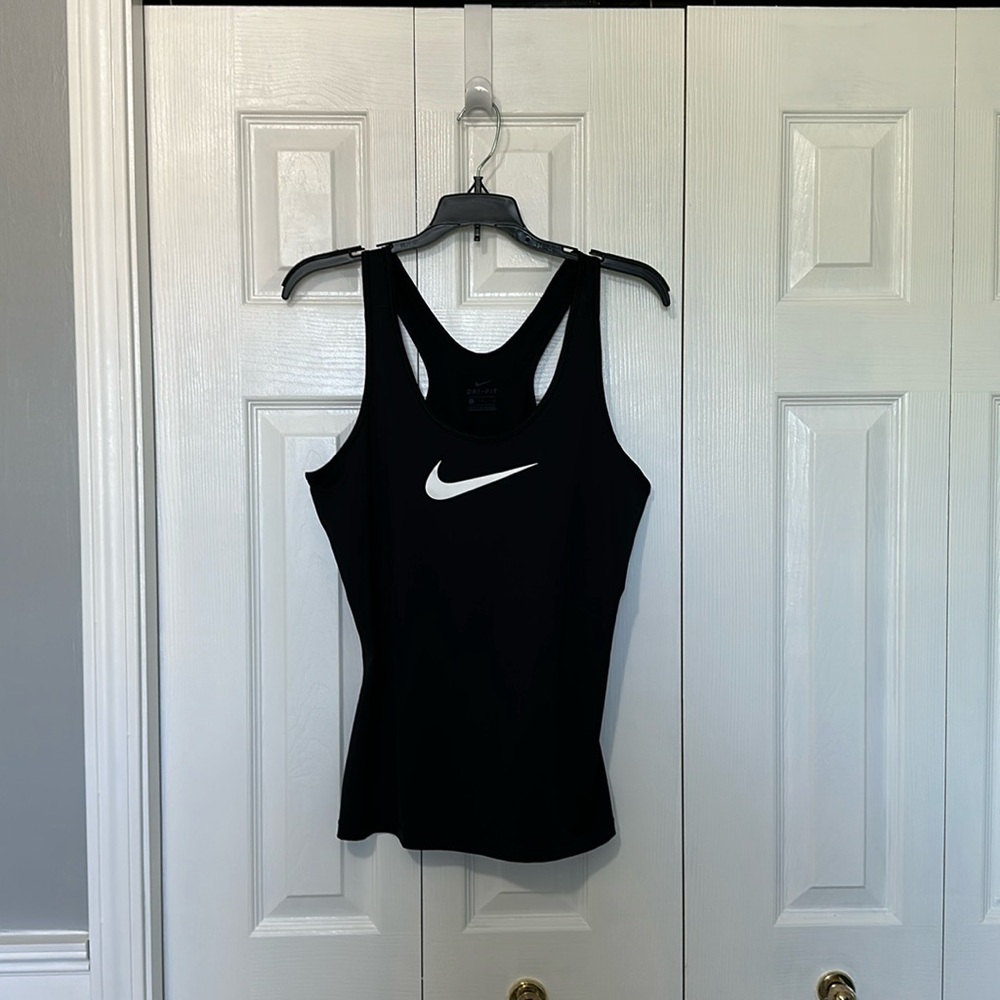 Women’s Nike Racer Back Dri-fit Tank, Black/White size Large